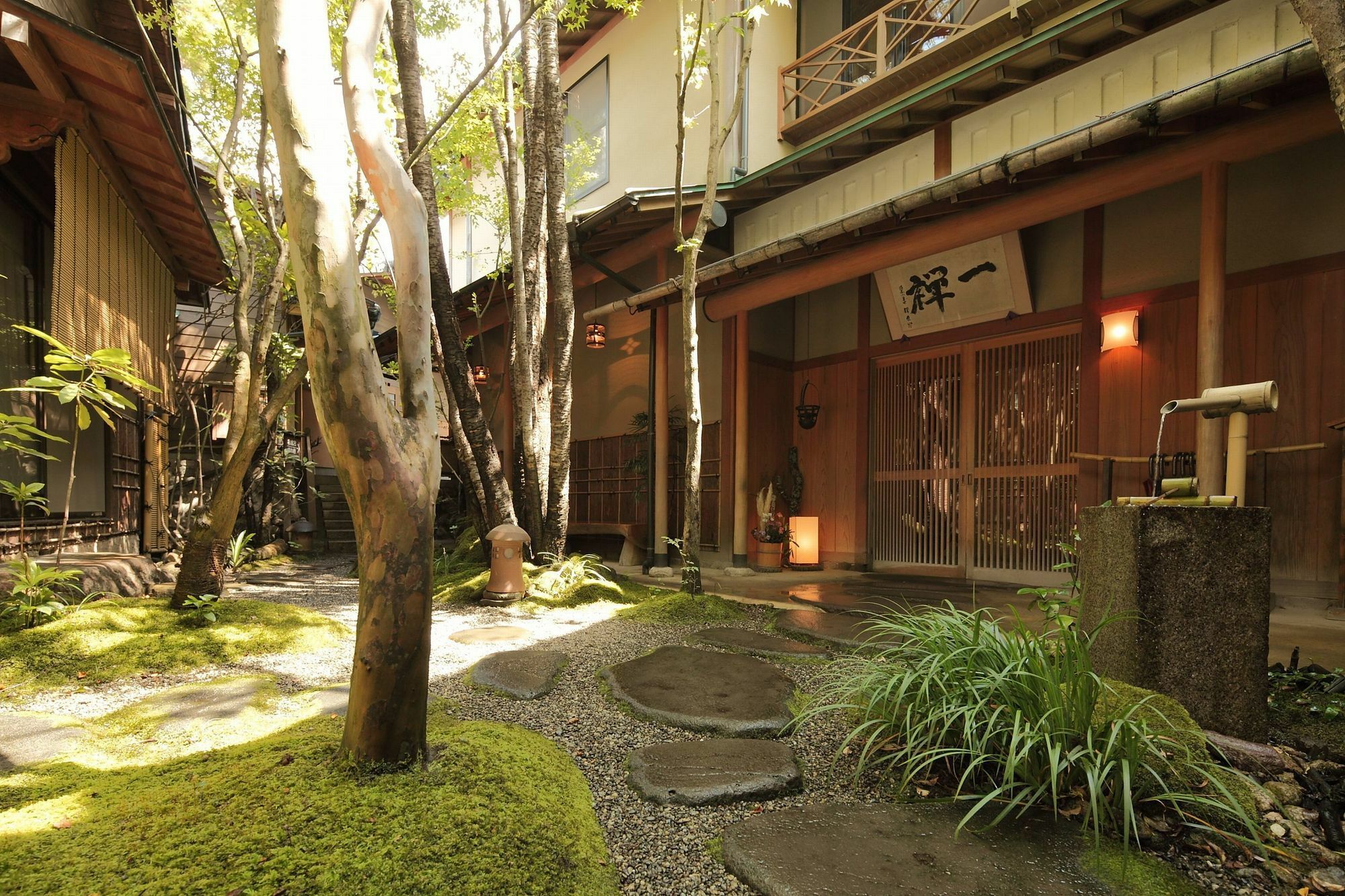 Oyado Ichizen Hotel Yufu Eksteriør billede